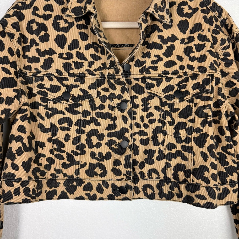 Revolve Super Down Leopard Print Cropped Jacket S… - image 3